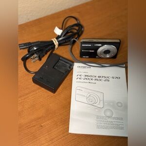 Olympus FE-20 Black Digital Camera with Accessories